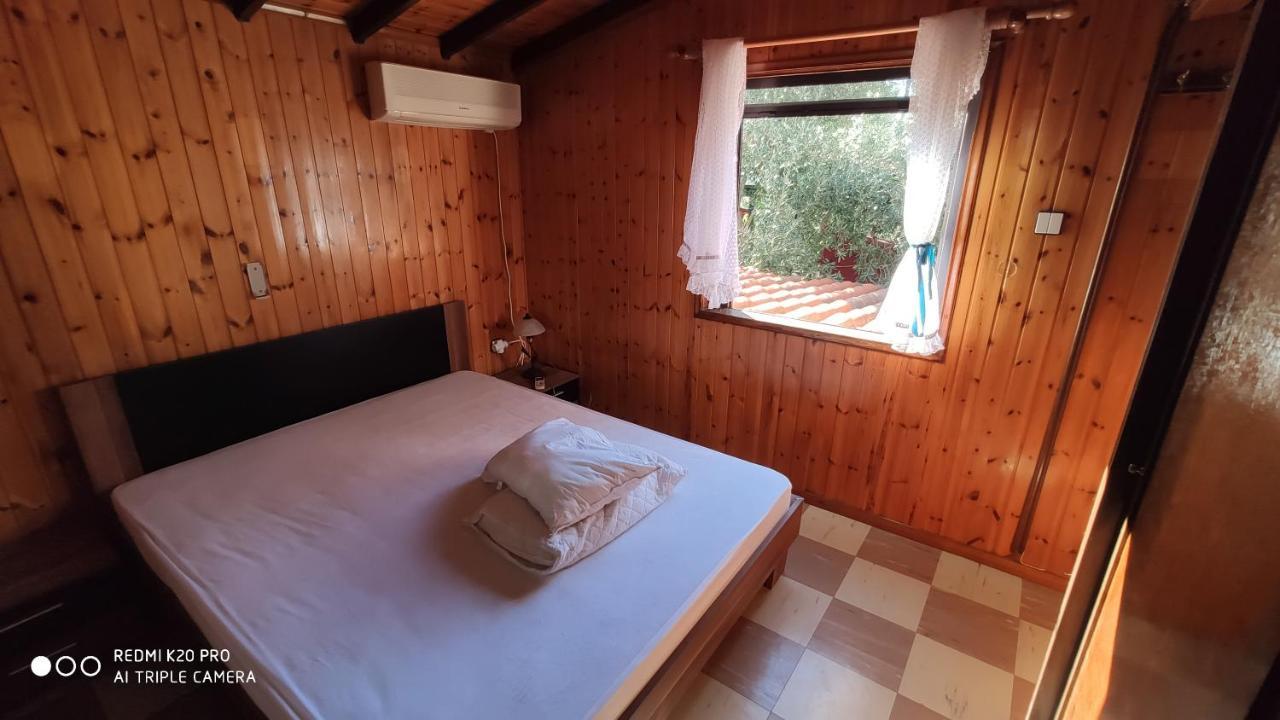 Panorama Apartment Еретрия Екстериор снимка